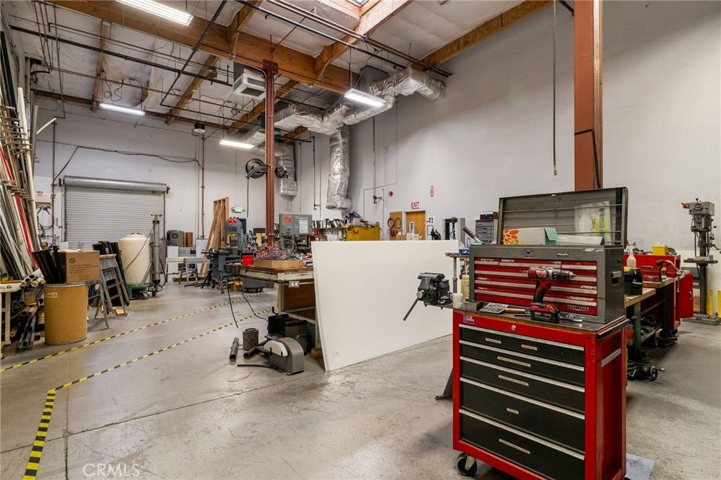 Garage, Interior