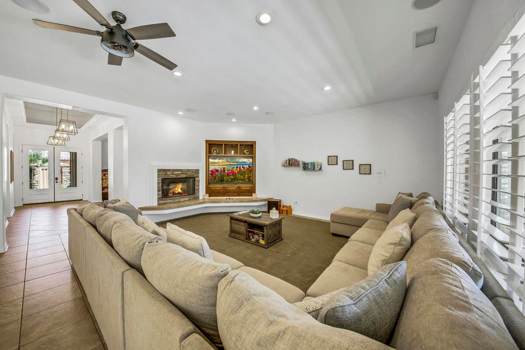 Fireplace, Interior, Living room, Pendant Lights, Recessed Lighting