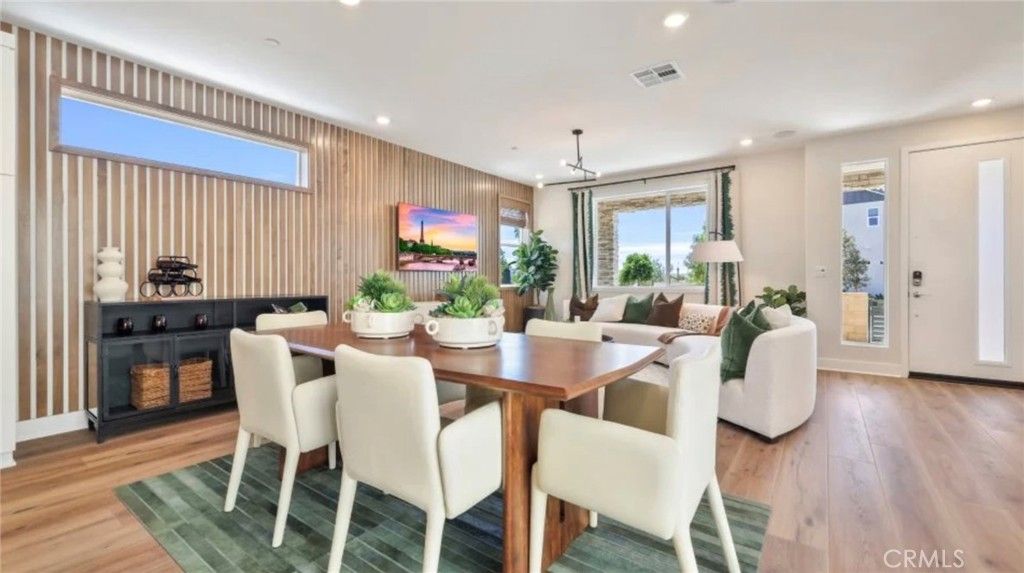 Dining room, Interior, Living room, Pendant Lights, Recessed Lighting, Wood Texture Flooring
