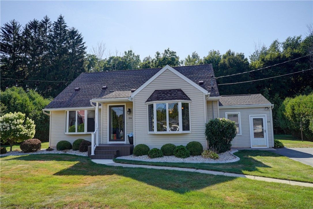 Exterior, Facade, Cape Cod
