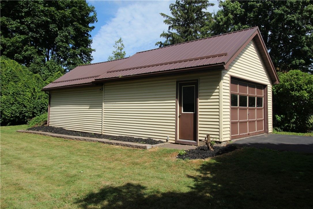Detached Garage, Exterior