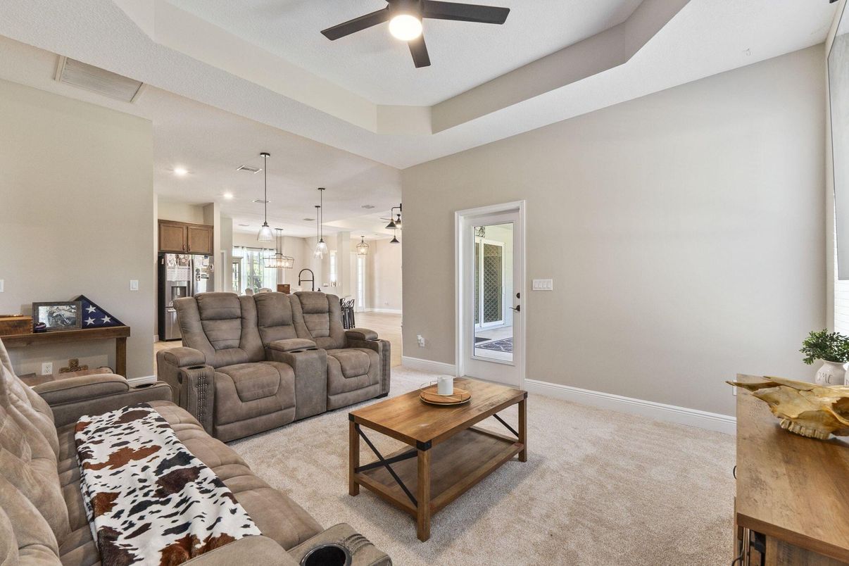 Interior, Kitchen, Living room, Pendant Lights, Recessed Lighting, Stainless Steel Appliances
