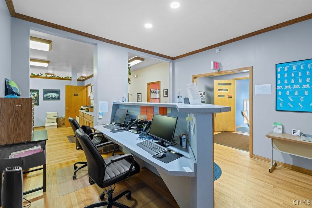 Home Office, Interior, Recessed Lighting, Wood Texture Flooring