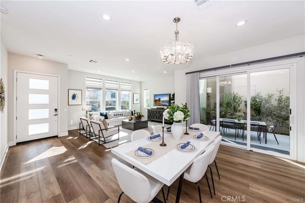 Chandelier, Dining room, Interior, Living room, Recessed Lighting, Wood Texture Flooring