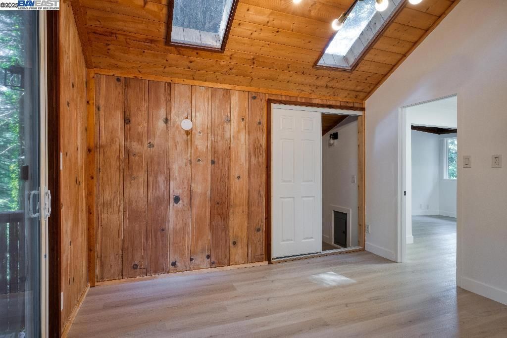 Empty room, Interior, Wooden Ceilings, Wood Texture Flooring, Wooden Walls