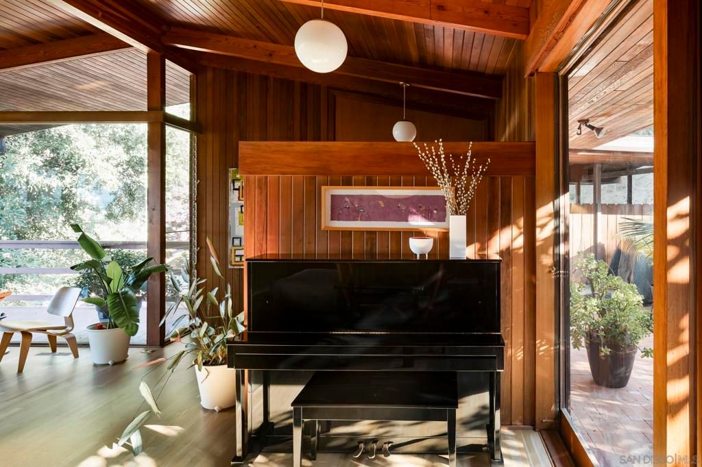 Interior, Pendant Lights, Piano, Wooden Beams, Wooden Ceilings, Wood Texture Flooring, Wooden Walls