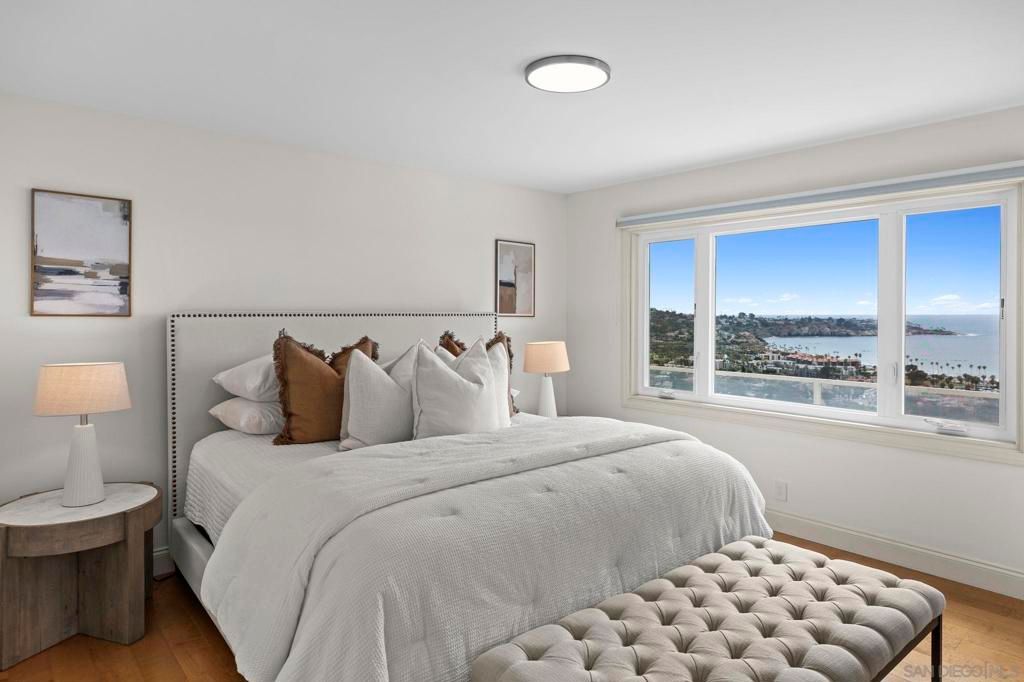 Bedroom, Interior, Recessed Lighting, Water, Wood Texture Flooring
