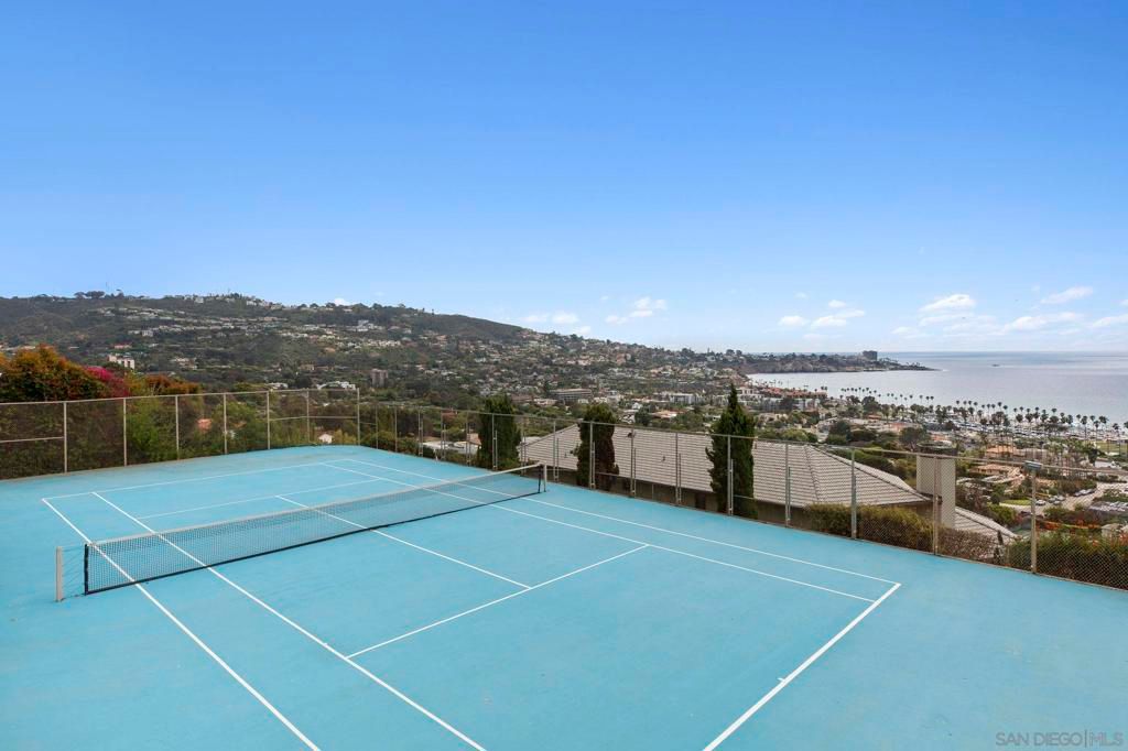 Exterior, Tennis Courts