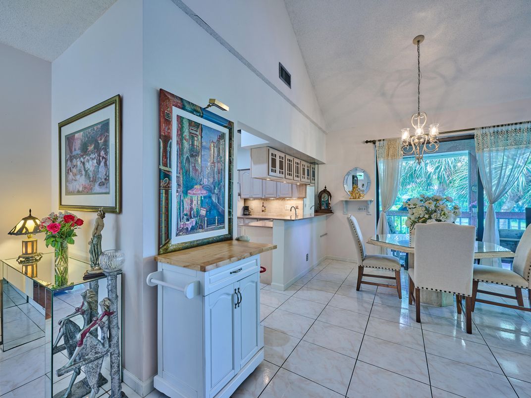 Chandelier, Dining room, Interior, Kitchen, Pendant Lights