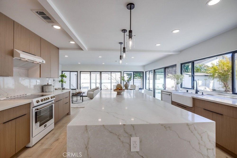 Interior, Kitchen, Living room, Pendant Lights, Recessed Lighting, Stainless Steel Appliances, Wood Texture Flooring