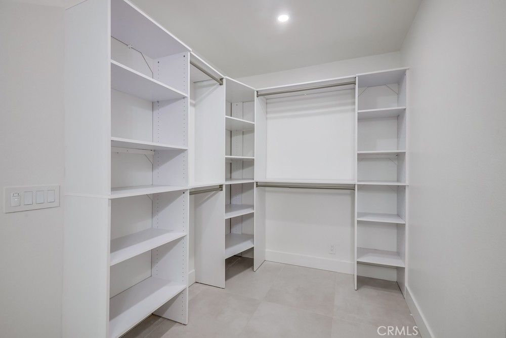 Interior, Recessed Lighting, Walk-in Closets