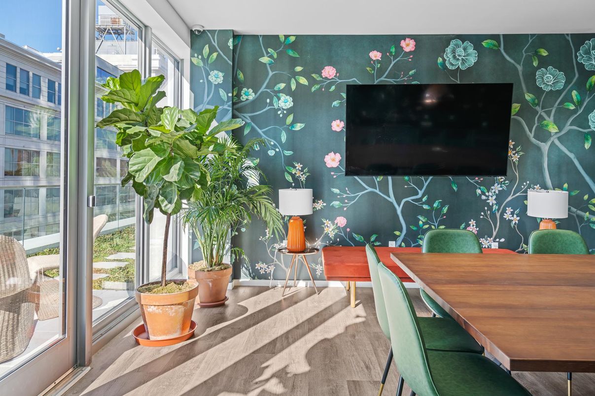 Dining room, Interior