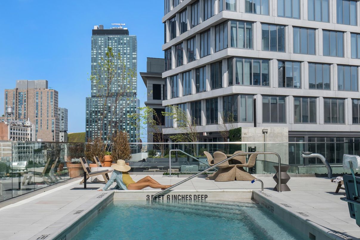 Exterior, Pool, Skyline