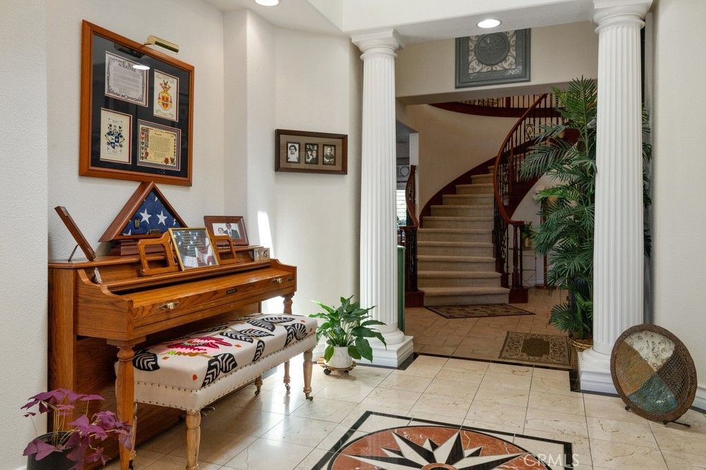 Interior, Piano, Recessed Lighting