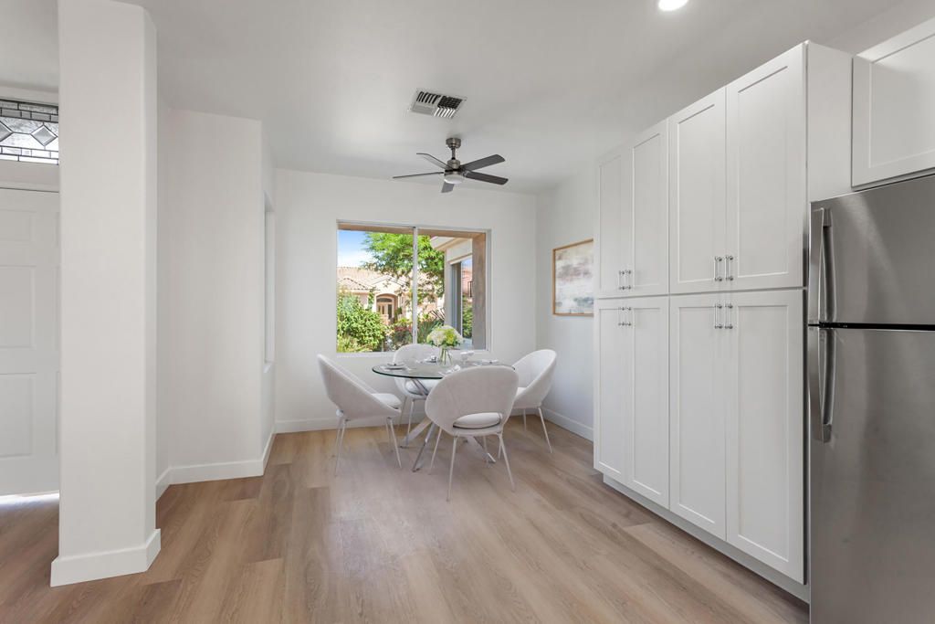 Dining room, Interior, Kitchen, Recessed Lighting, Wood Texture Flooring