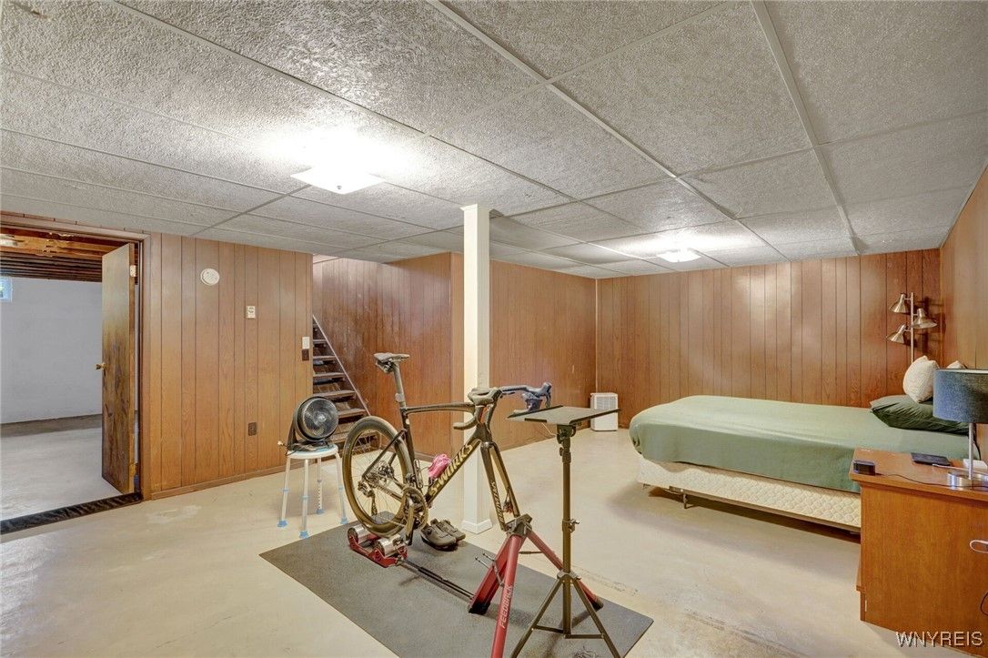 Fitness Equipment, Interior, Wooden Walls