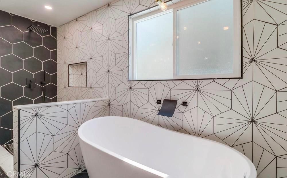 Bathroom, Free Standing Baths, Interior, Recessed Lighting
