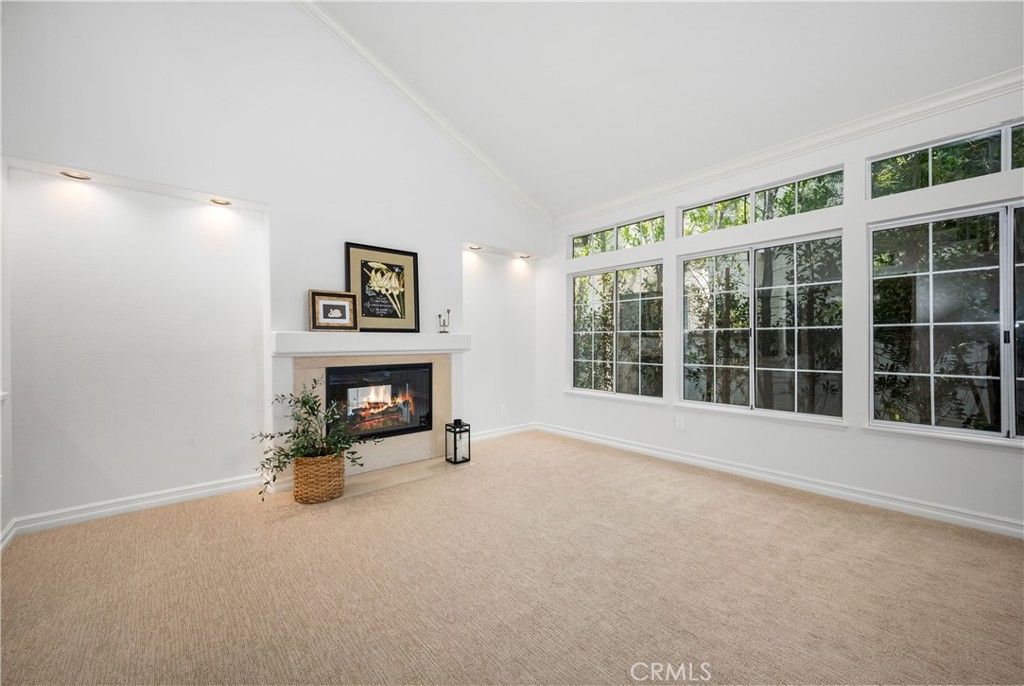 Empty room, Fireplace, Interior