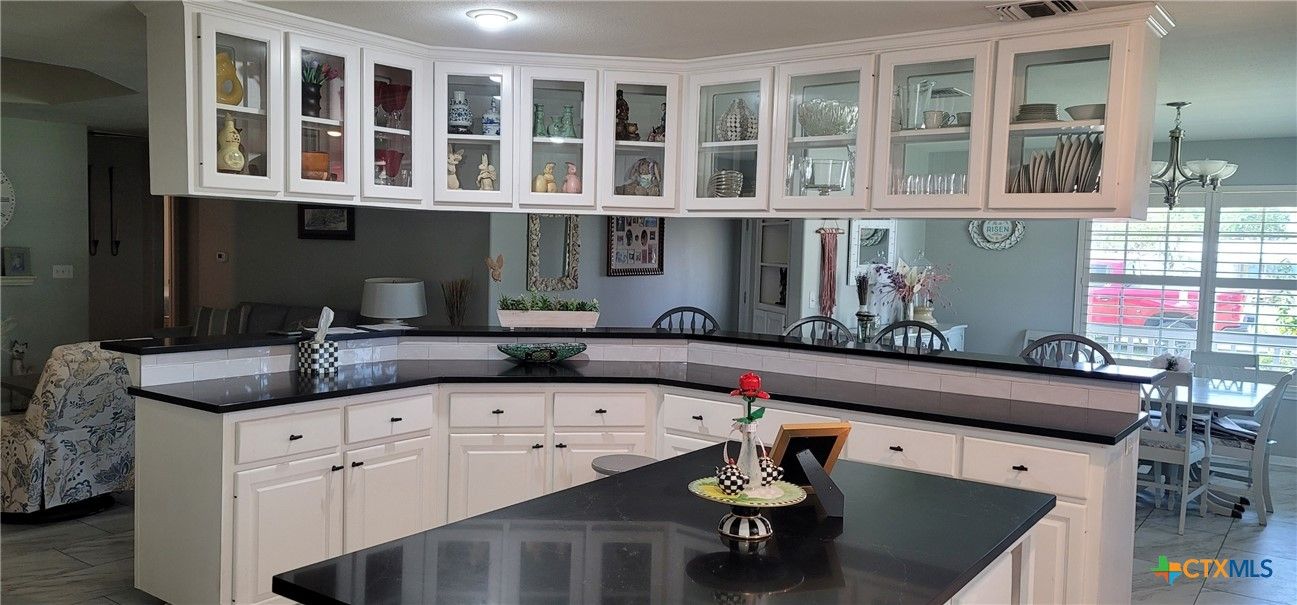 Dining room, Interior