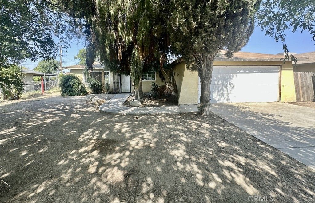 Backyard, Detached Garage, Exterior