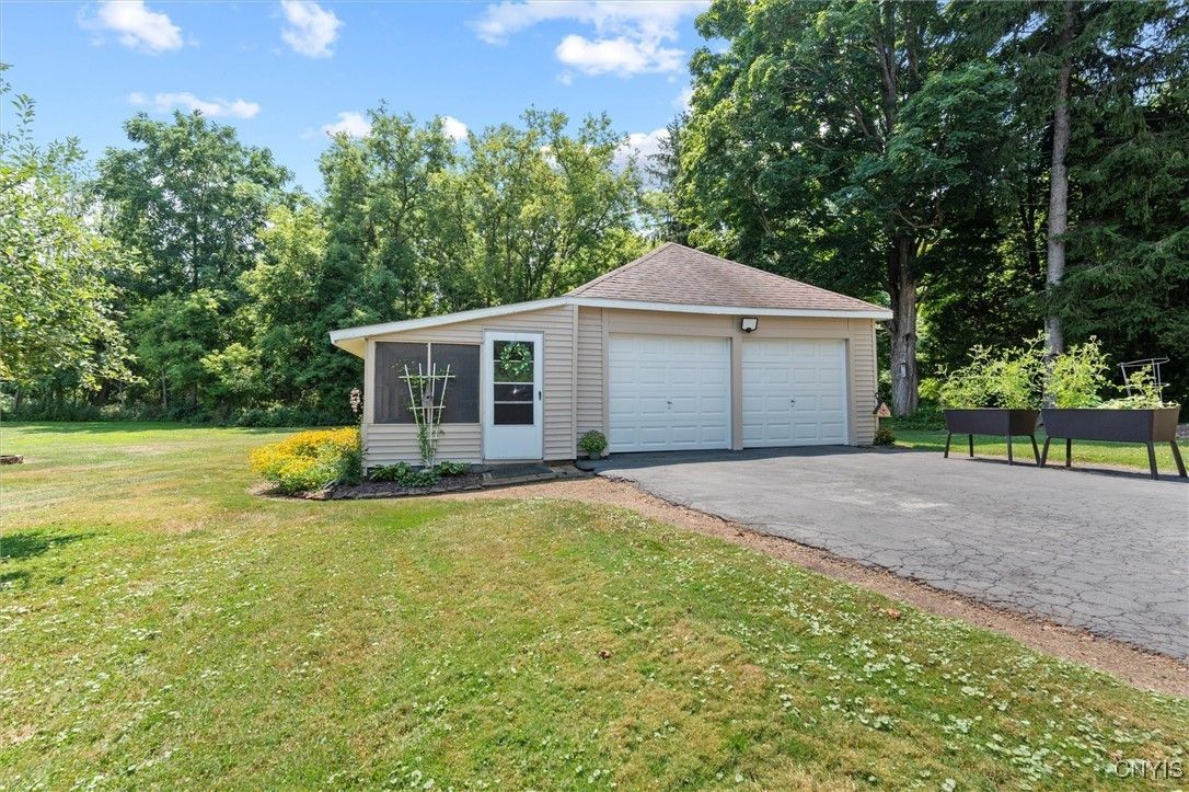 Backyard, Detached Garage, Exterior