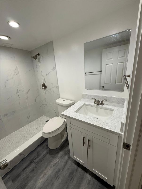 Bathroom, Interior, Marble Walls, Recessed Lighting, Wood Texture Flooring