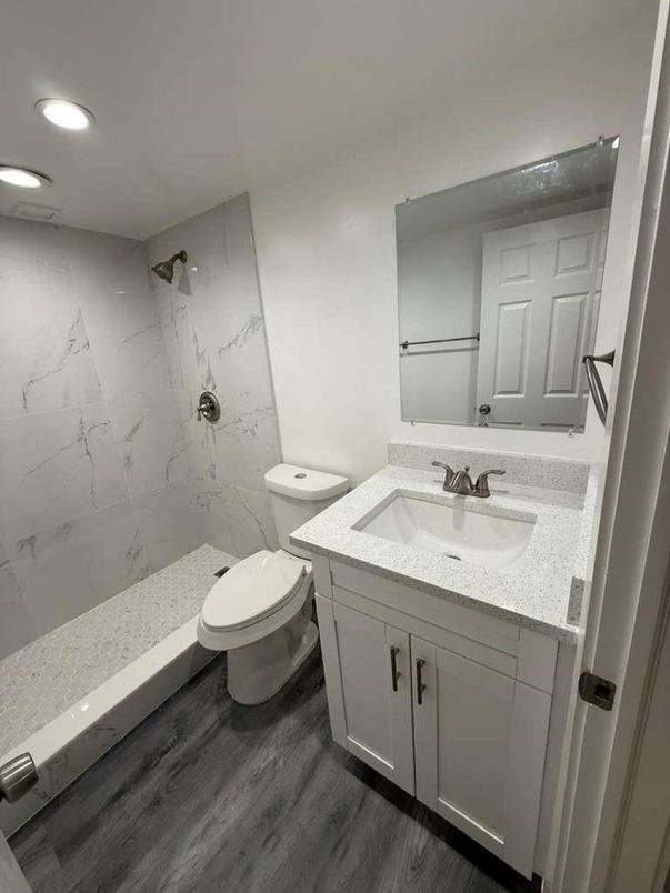 Bathroom, Interior, Marble Walls, Recessed Lighting, Wood Texture Flooring