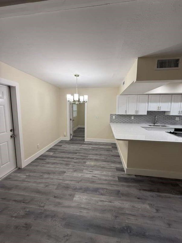 Chandelier, Interior, Kitchen, Wood Texture Flooring
