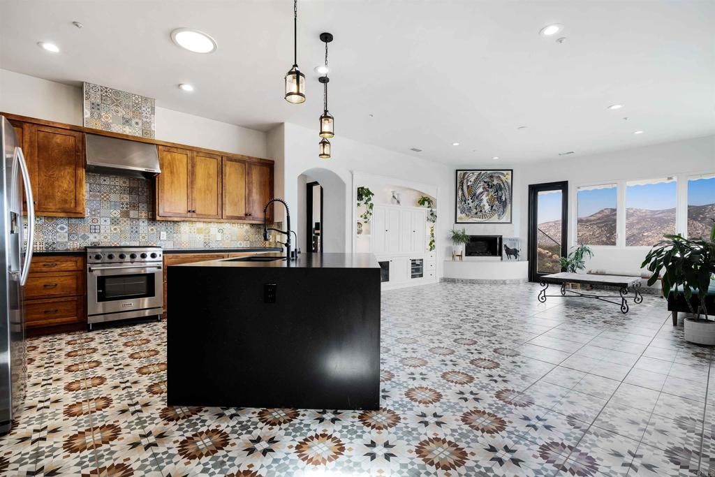 Interior, Kitchen, Pendant Lights, Recessed Lighting, Stainless Steel Appliances