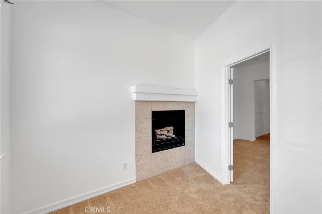 Empty room, Fireplace, Interior