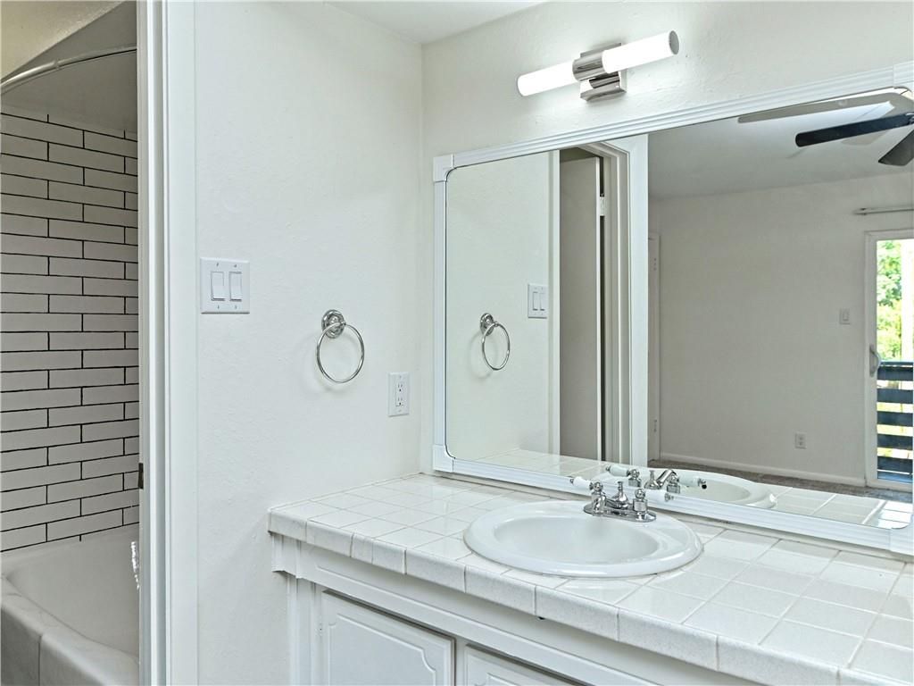 Bathroom, Interior, Tile Countertops