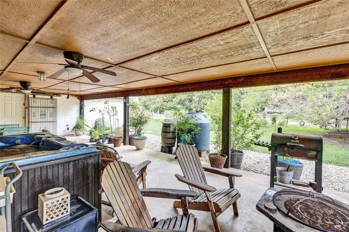 Exterior, Hot Tub