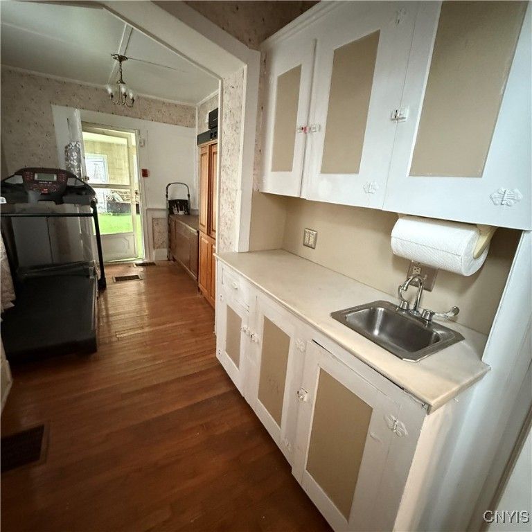 Chandelier, Interior, Kitchen, Wood Texture Flooring