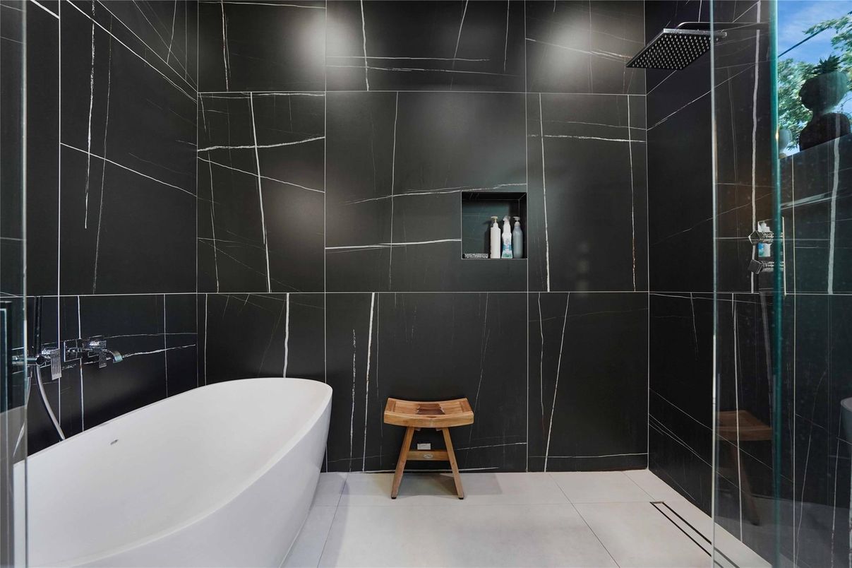 Bathroom, Free Standing Baths, Interior