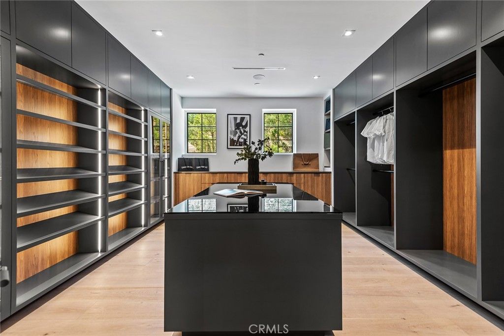 Interior, Recessed Lighting, Walk-in Closets, Wood Texture Flooring