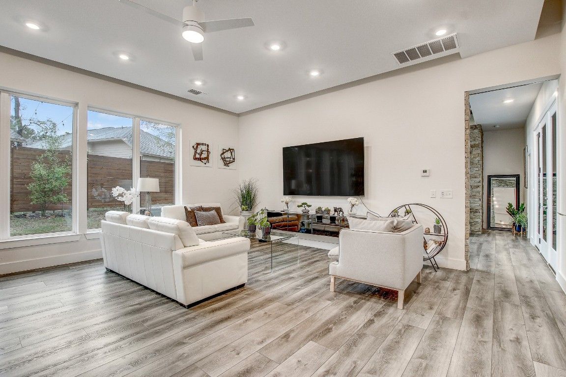 Interior, Living room, Recessed Lighting, Wood Texture Flooring
