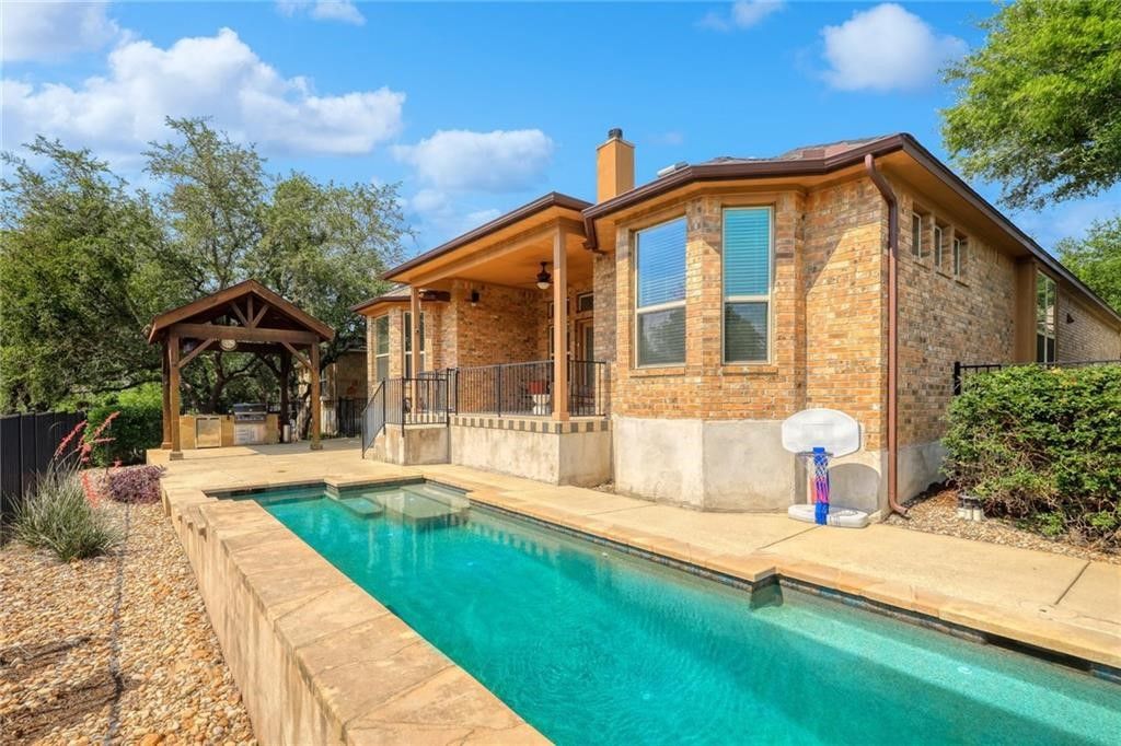 Exterior, Pool
