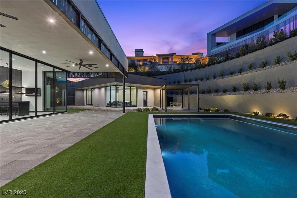 Backyard, Exterior, Pool