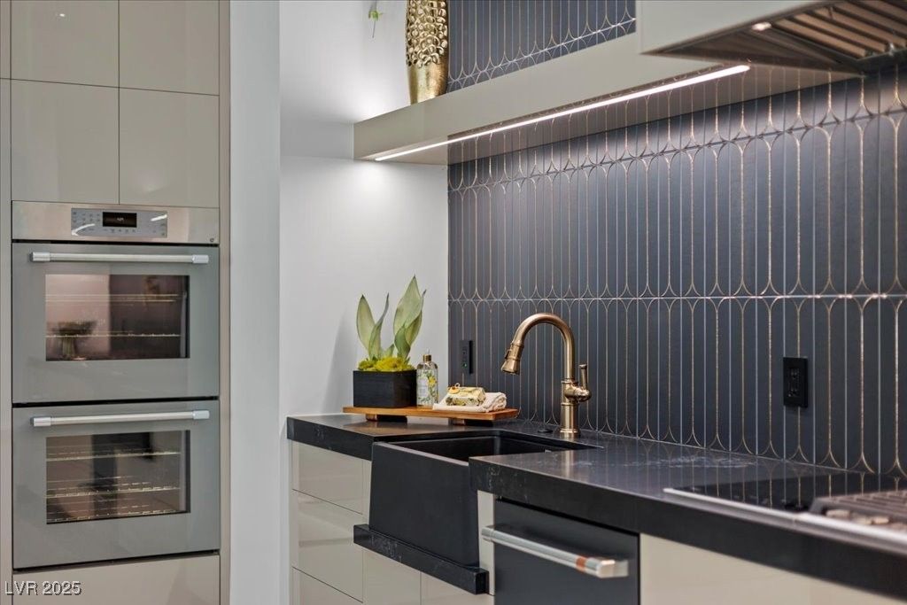 Interior, Kitchen, Stainless Steel Appliances