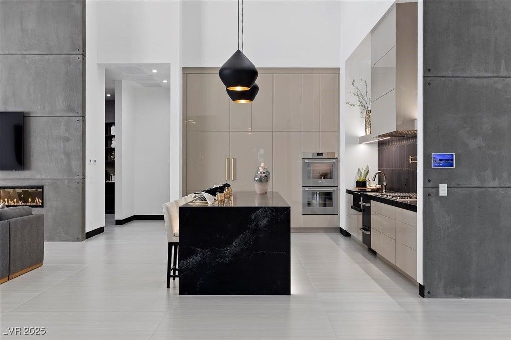 Fireplace, Interior, Kitchen, Pendant Lights, Recessed Lighting