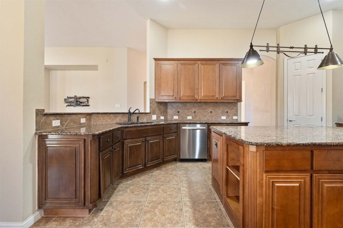 Interior, Kitchen, Pendant Lights, Stainless Steel Appliances