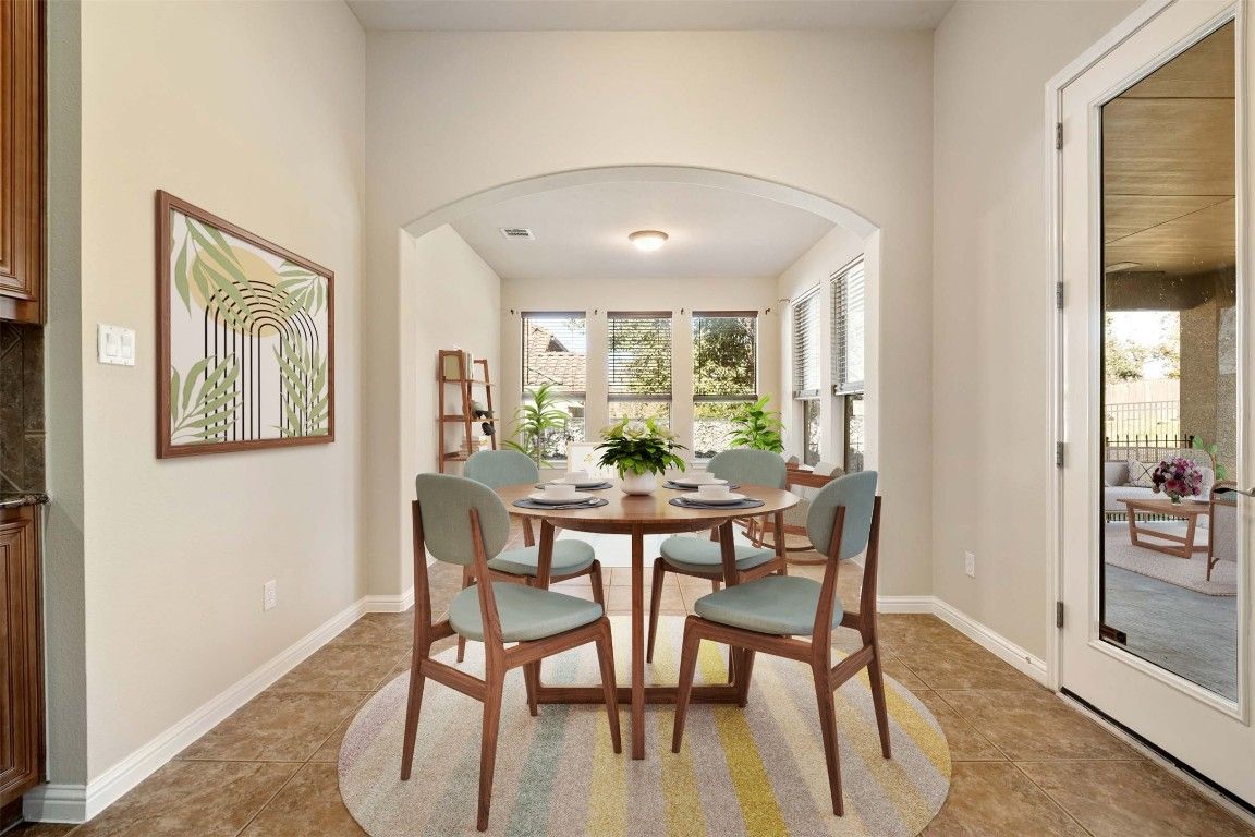 Dining room, Interior