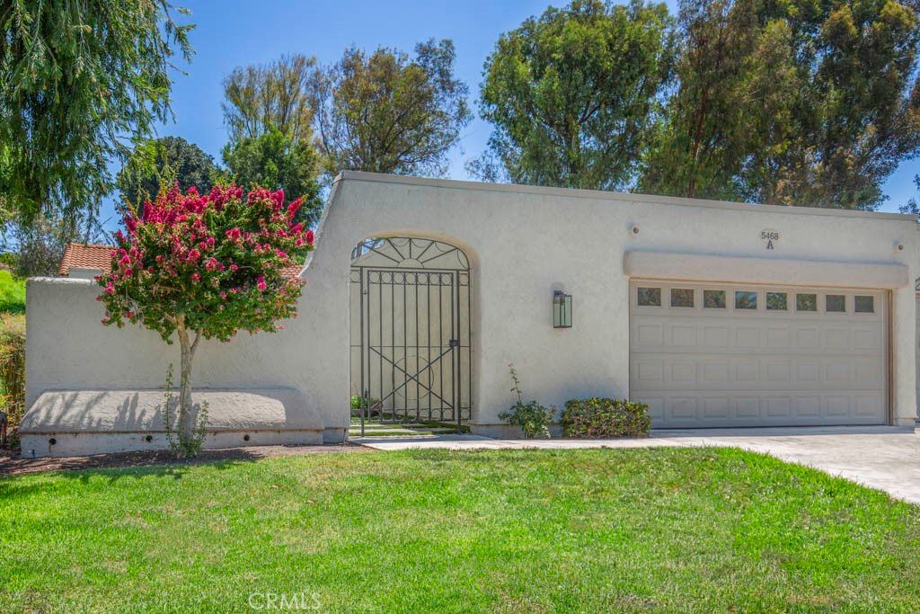 Attached, Exterior, Facade, Spanish Mediterranean