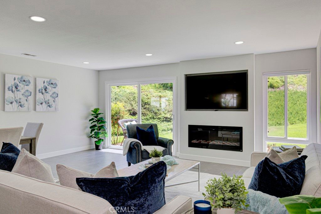 Fireplace, Interior, Living room, Recessed Lighting