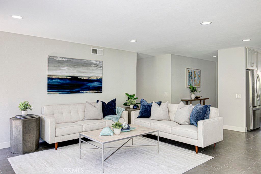 Interior, Kitchen, Living room, Recessed Lighting, Stainless Steel Appliances