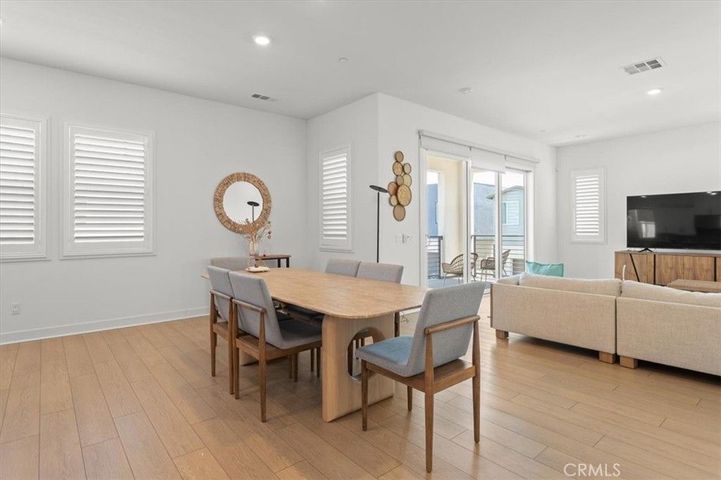 Dining room, Interior, Living room, Recessed Lighting, Wood Texture Flooring