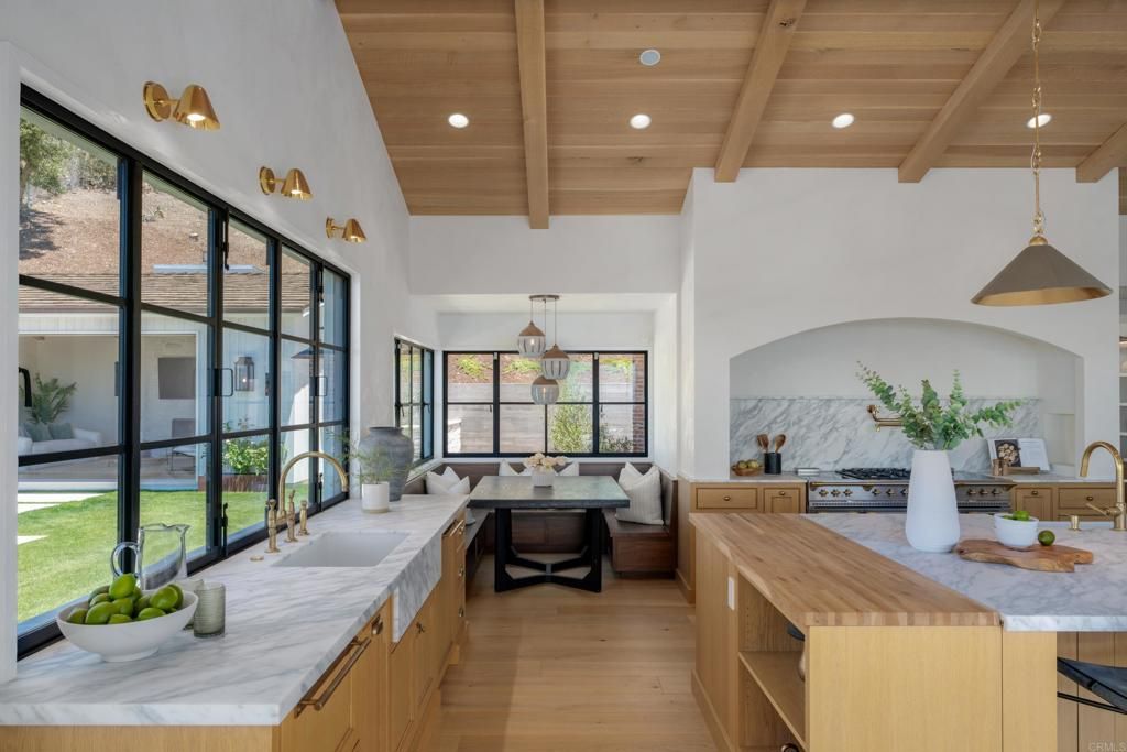 Dining room, Interior, Kitchen, Pendant Lights, Recessed Lighting, Wooden Beams, Wooden Ceilings, Wood Texture Flooring