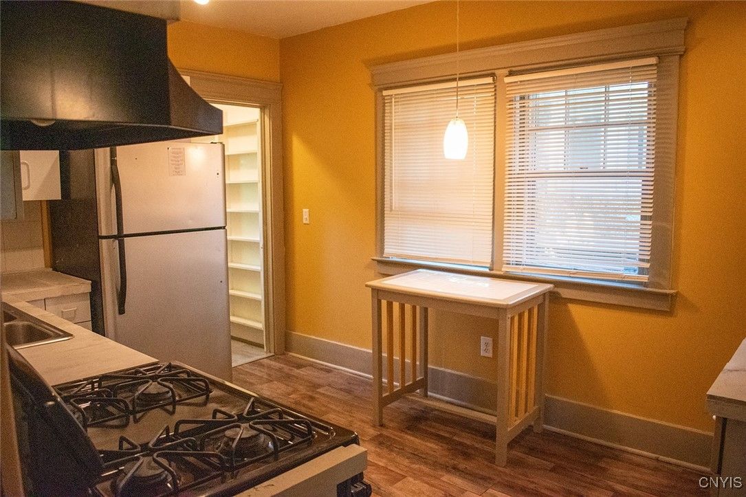 Interior, Kitchen, Pendant Lights, Wood Texture Flooring