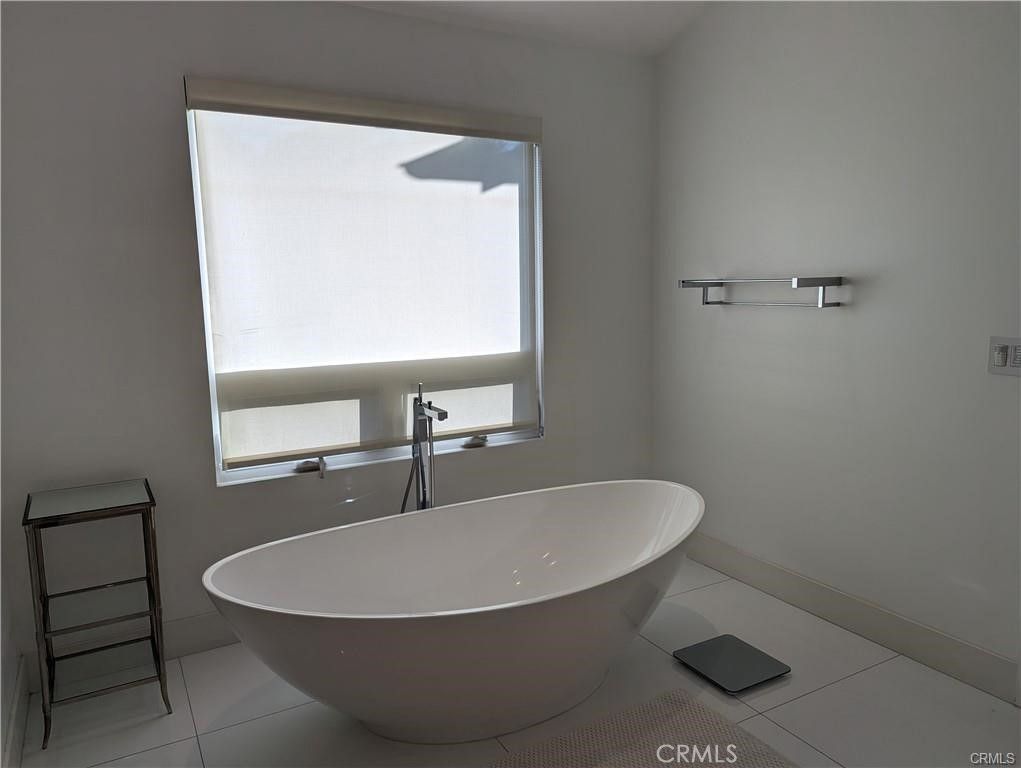 Bathroom, Free Standing Baths, Interior