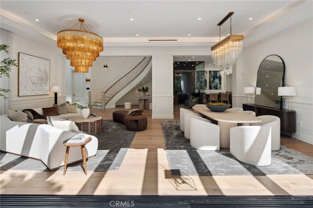 Chandelier, Dining room, Interior, Living room, Recessed Lighting, Wood Texture Flooring